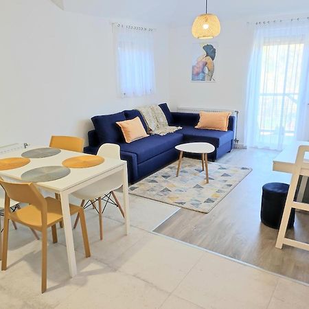 Arnyas Apartmanhaz Apartment Balatonlelle Luaran gambar