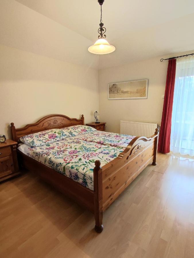 Arnyas Apartmanhaz Apartment Balatonlelle Luaran gambar