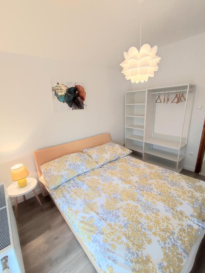 Arnyas Apartmanhaz Apartment Balatonlelle Luaran gambar